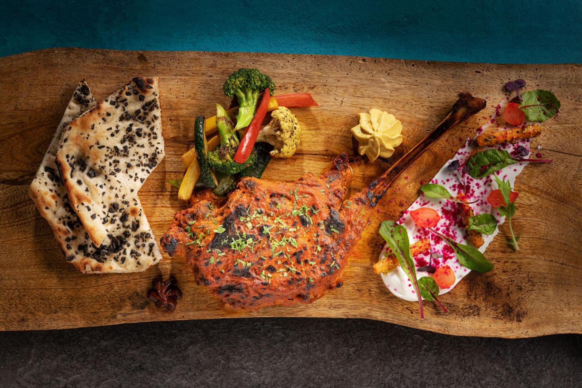 Jw Marriott Marquis Hotel Dubai Exterior foto A vegan meal at the restaurant