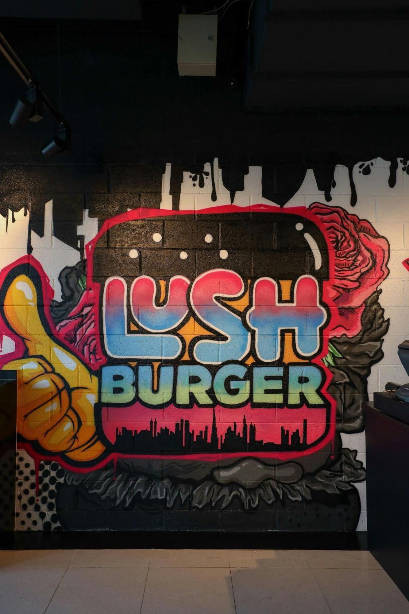 Jw Marriott Marquis Hotel Dubai Exterior foto Lush Burger